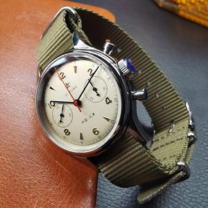 Смотреть хронограф военные для Man Forist Seagull 1963 Оригинальное движение ST1901 Sahire Водонепроницаемые ограниченные карточные часы219A 870437 Watches219a