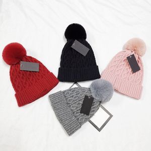 5pcs Inverno 6 colori donna Cappelli uomo Viaggi ragazzo Moda adulto Berretti Skullies Chapeu Cappellini Cotone Berretto da sci ragazza cappello rosa mantieni caldo ca ps nero rosa colore rosso 4 colori