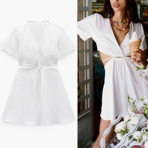 Sexy Cut Out White Summer Za Dress Women Short Sleeve Wrap Mini Beach Dresses Chic Back Opening Side Zip Ruching Dress 210602