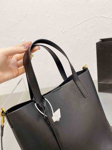 디자이너 크로스 바디 더플 가방 핸드백 주름 높은 qulity 여성 LuxUrys 디자이너 가방 2021 totes 지갑 지갑