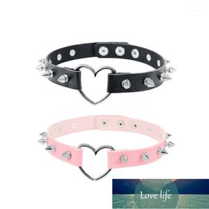 Chokers Cool Rock Sexy Harajuku Готический воротник Женщины Мужчины Стимпанк Кожа Спайк Заклепки Гот Сердце Панк Чокер Ожерелье1