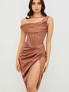 Summer Women Fashion One Shoulder Dress Sexy Asymmetric Split Satin Mid Calf Dress Celebrity Bodycon Club Party Dress 210625