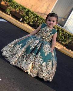 2021 Cute Dark Green Flower Girls Dresses For Weddings Jewel Neck Gold Lace Appliques Crystal Beads Sleeveless Sashes Bow Birthday Children Pageant Gowns
