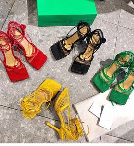 2021 Donne signore vere vera pelle tacchi alti sandali estivi in punta quadrata intrecciata in treno in treno da sposa da sposa gladiatore legato a croce-up scarpe sexy 5 colori