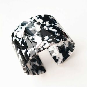 2020 New Vintage Tortoiseshell Acrylic Bangle Leopard Marble Resin Widen Cuff Open Bracelets Women Trendy Charms Hand Decoration Q0719