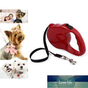 Dog Collar Leashes 1pcs 5m Retractable Pet Leash Lead Onehänt Lock Training Puppy Walking Nylon Justerbar krage för hundar Cats1 Fabrikspris Expert Design