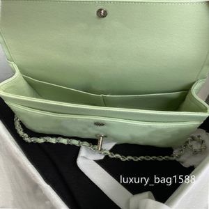 バッグ高級女性のハンドバッグフラップファッションデザイン肩の本革財布クラッチクロスボディキルティング財布