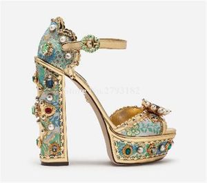 Varumärkesdesign Kvinnor Fashion Open Toe Flowers Printed High Platform Pärlor Rhinestone Chunky Heel Sandaler Diamonds Sandal