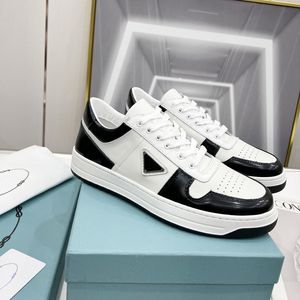 Hög kvalitet Man Kvinna Downtown Läder Sneakers Mode Sportiga Skor Casual Tennis Sko Vit Svart Bred Gummisula Trainer Sneaker