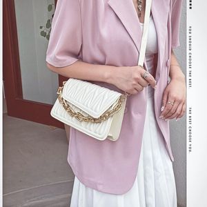 HBP Europäische und amerikanische Mode Retro-One-Shoulder-Taschen plissierte schräge Cross-Bag 2021 Sommertrend weiße lässige Texturkette kleine quadratische Tasche