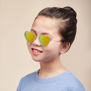 Crianças fofas Óculos de sol gradiente Full Frame Heart óculos menino menino Proteção por atacado Personalidade