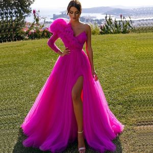 Lindo vestido de baile rosa quente com um ombro e linha dividido em tule feito à mão flores plus size vestidos de festa de noite