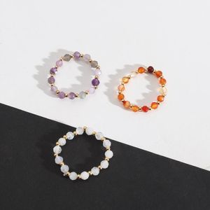 Bröllopsringar Natural Stone Pärled Ring för kvinnor Utsökta elastiska sladd Amethyst Vit kristallröd agatengagemangsmycken