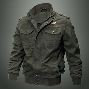 Autumn and Winter Men's Multi Pocket Military Jacket Pure Cotton Casual Work Jacket Stor lös bomullsjacka Special Forces Men 210820