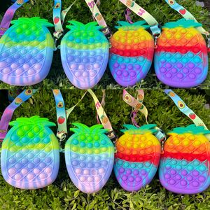 New Cute Creativity Bag Rainbow Macaron Simple Dimple Anti-stress Fidget Toy Bolla sensoriale Ananas Fragola