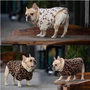 Mode Lyx Hund Kläder Husdjur för Vinter Leopard Print Fransk Bulldog Mjuk Päls Designer Medium Fur Hoodies 210804