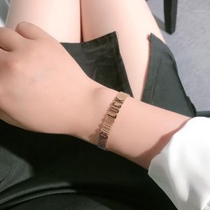 Charm Armband Unik Design Handgjorda Lycka Brev Kvinnor Lucky Rostfritt Stål Rose Guldfärg Initial Hand