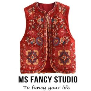 Autumn And Winter Design Women Bohemian Velvet Vest Flower Embroidered Waistcoat Retro Vintage Boho Chalecos Para Mujer 210604