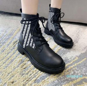 Women Leather Martin Boots Thick Bottom Shoes Fashion High Quality Ankle Shoies Lace-Up Outsole Bootes Leisure Outdoor Heel Shoe Round Head