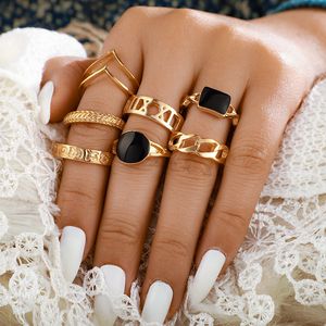 Oco para fora preto anel esmaltado retro anéis em forma de V conjunto de 7 peças para mulheres