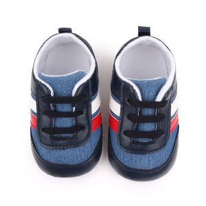 Nyfödda spädbarnsbefäl Baby Girl Girl Soft Sole Crib Shoes Sneaker Springautumn Moccasins Baby First Walkers