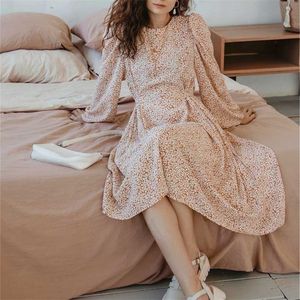 Colorfaith Women Summer Dresses Puff Sleeve Flowers Floral Fashionable Korean Style Vintage Oversized Long Dress DR9137 211206