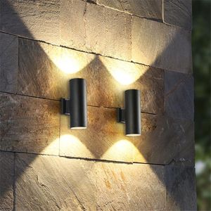 Outdoor Wall Lampy 10/12 / 18 / 24W Podwójna głowa w górę iw dół Ogród LED Proch Light Wodoodporna Villa Patio Sconce Balcony Lampa zewnętrzna