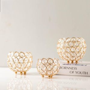 Candle Holders Retro Hollow Crystal Light Lantern Holder Golden Wedding Christmas Party Table Decoration Home