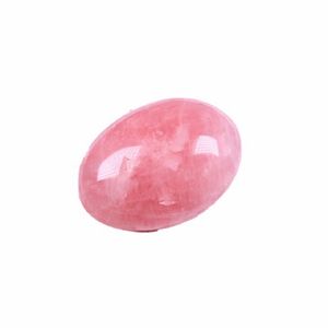 Le arti della pietra di ibisco di cristallo rosa naturale del Madagascar amano le grandi particelle di quarzo ruvide per giocare con le gemme energetiche