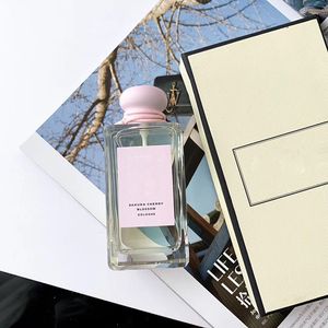 Kobieta Perfume Zapachy dla kobiet Kolonia Spray 100ml EDC Sakura Floral Notes Najwyższej jakości dezodorant zapachowy i bezpłatny fast Deliv