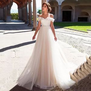 Linia Suknie ślubne Koronki Appliqued Suknie ślubne Vestidos de Novia Plus Size Straps Sukienki