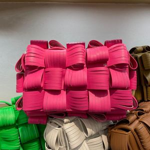 Kvällsäckar 2022 Mode Designer Style Tassel Pillow Women Crossbody Bag Cowhide Läderväska