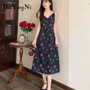 Kvinnor Sundress Rose Floral Printed Plus Size Sexig Chiffon V-Neck Midi En Linje Klänning Vit Svart Baklösa Boho Vestidos 210506