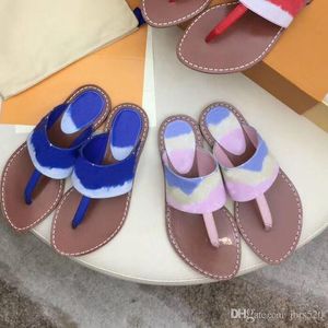 Classic Men slippers Big bee Summer Rubber bottom woman beach Slides letter Flat heel designer sandals Lazy lady Loafers Flip flops Large size 35-42-45 with box