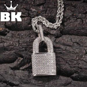 The Bling King Full Zirconium Lock Hängsmycke Halsband Färg Psychedelic Hiphop Full Iced Out Cubic Zirconia CZ Stone X0509