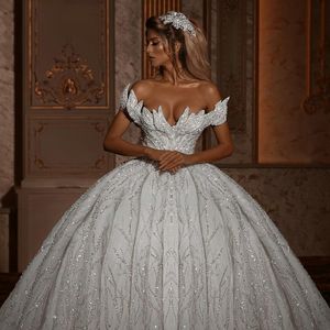 Glitter Off Shoulder Balklänning Bröllopsklänningar 2021 Lyxiga glittrande rygglösa brudklänningar med långt tåg vestidos de novia robe mariee