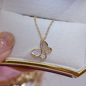 Glänzende Bling Zirkon Nette Kleine Schmetterling Halsketten Für Frauen Schlüsselbein Kette Charme Hochzeit Anhänger 14K Echt Gold Schmuck Ketten