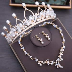 Küpe Kolye Vintage Altın Kristal İnciler Çiçek Gelin Takı Seti Noble Rhinestone Düğün Setleri Tiaras Crown