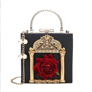 Borsa da donna di marca all'ingrosso in fabbrica moda borse di fiori in rilievo barocco borse a tracolla personalizzate con punta di diamante per cena