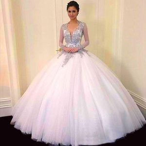 Vestidos de quinceanera Nowy 2022 Słodki 16 V Neck Formalny Prom Dress Suknia Ball Tulle przez 15 lat Backless Długie Rękawy Koraliki Suknie Wieczorowe