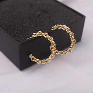 Hoop Huggie Wholesale Pendientes C Модель круглая плетение Серьги для женщин Свадебные украшения Серьги Brincos Подарочная вечеринка Корейский