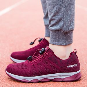 2021 Designer Running Skor för kvinnor Rose Red Fashion Womens Trainers Högkvalitativa Utomhus Sport Sneakers Storlek 36-41 Vi