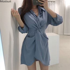 Autunno Donna Abito camicia sexy irregolare con tasche Tunica sottile coreana Elegante Mini spiaggia Abito blu beige nero Femme 210513