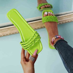 Slippers Women Summer Square Heel Sandals Woven Tether Flat Adult Sandal Ladies Beach Outside Slipper Female Light Slides 220304