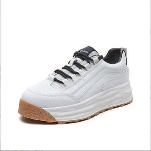 Korean version of dissolving shoes women's 2022 new spring explosion models leather wild casual sports thick bottom white old shoe