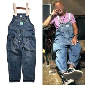 Salopette in denim blu effetto consumato Pantaloni cargo da lavoro da uomo Old School Easy Chic Worker Pantaloni con bretelle multitasche Uomo Casual Dad Jeans 210723