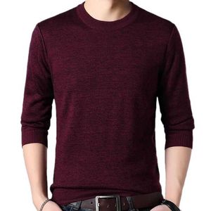 2021 새로운 캐주얼 얇은 줄무늬 니트 솔리드 풀 스웨터 남자 착용 저지 Mensluxury 풀오버 망 스웨터 남성 패션 93060 Y0907