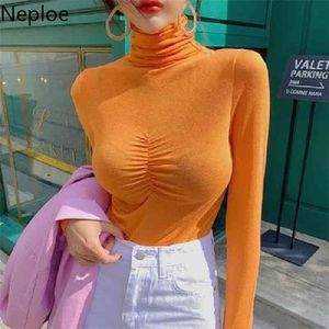 Koreanischer Rollkragenpullover, dünner orangefarbener T-Shirt-Langarm-Falten-Design-Strick-T-Shirt mit Frühlingsboden und elastischem Damen-Top49149 210422