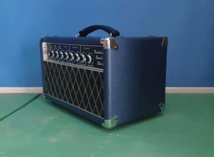 Testata speciale per chitarra Grand Over-drive con tubi JJ in tessuto Tolex blu e stile VOXX