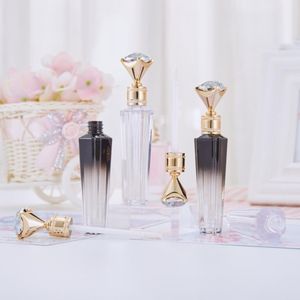 Mini 3ML Diamond Cap Plastic Lip Gloss Tube Containers Bottle Empty Cosmetic Container Tool Makeup Organizer